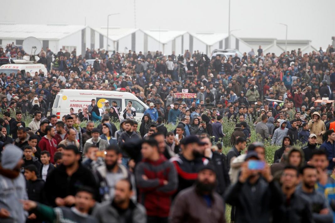 [NEWS] Palestinians mass at Gaza border to mark protest anniversary – Loganspace AI