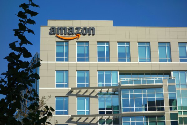 [NEWS] Amazon reportedly removes the most obvious promotions for its private brands from search results – Loganspace