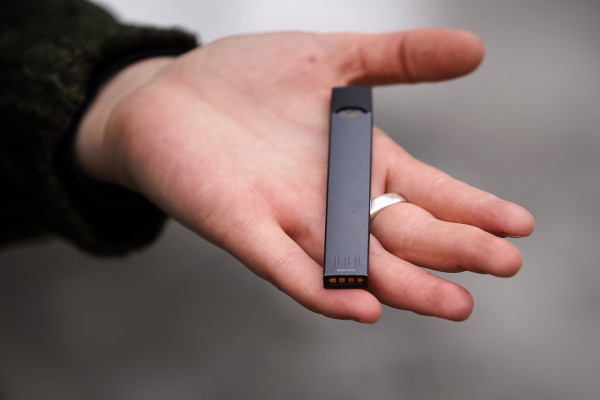 [NEWS] Juul launches a pilot program that tracks how Juul devices get in the hands of minors – Loganspace