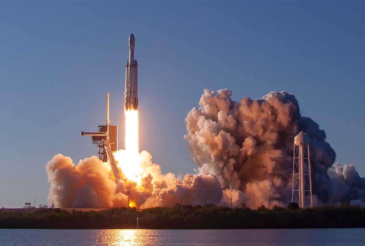 [Science] SpaceX’s Falcon Heavy rocket has flown its first commercial flight – AI