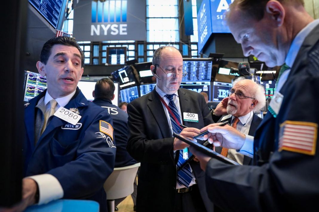 [NEWS] Wall Street drops after tepid big bank results – Loganspace AI