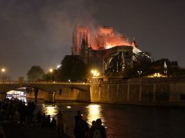 [NEWS #Alert] A terrible blaze devastates Notre Dame! – #Loganspace AI