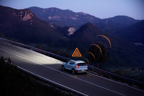 [NEWS] Volvo cars in Europe will be able to warn to each other about hazardous road conditions – Loganspace