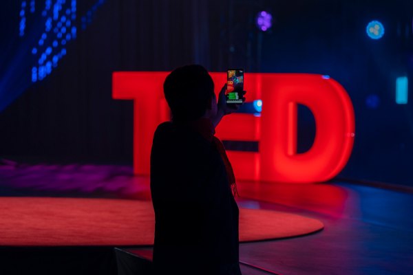 [NEWS] TED raises $280M to help nonprofits battle climate change, online sex abuse and more – Loganspace