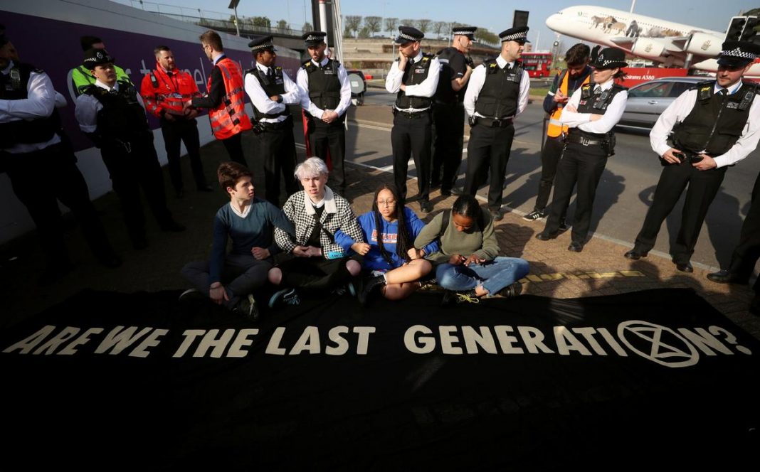 [NEWS] Weeping teenage climate activists in peaceful protest near London’s Heathrow – Loganspace AI