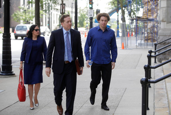 [NEWS] Malware researcher Marcus Hutchins pleads guilty, ending his legal case – Loganspace