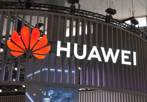 [NEWS] Huawei pushes back on reports of government ties, claims employee ownership – Loganspace