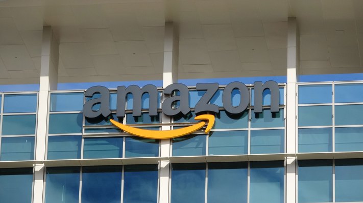 [NEWS] Amazon beats optimistic profit expectations for Q1 – Loganspace