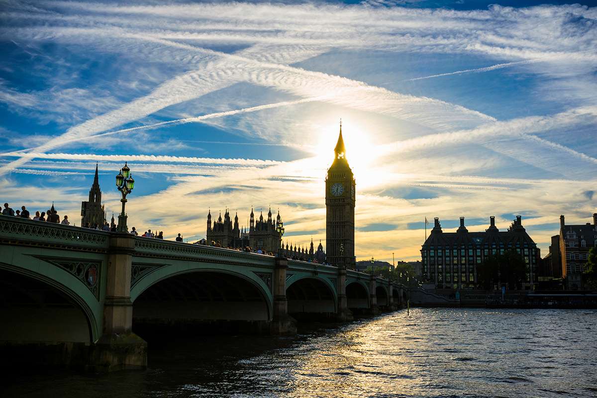 [Science] UK government told to adopt world’s most ambitious climate target – AI