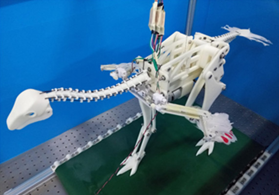 [NEWS] Life-size robo-dinosaur and ostrich backpack hint at how first birds got off the ground – Loganspace