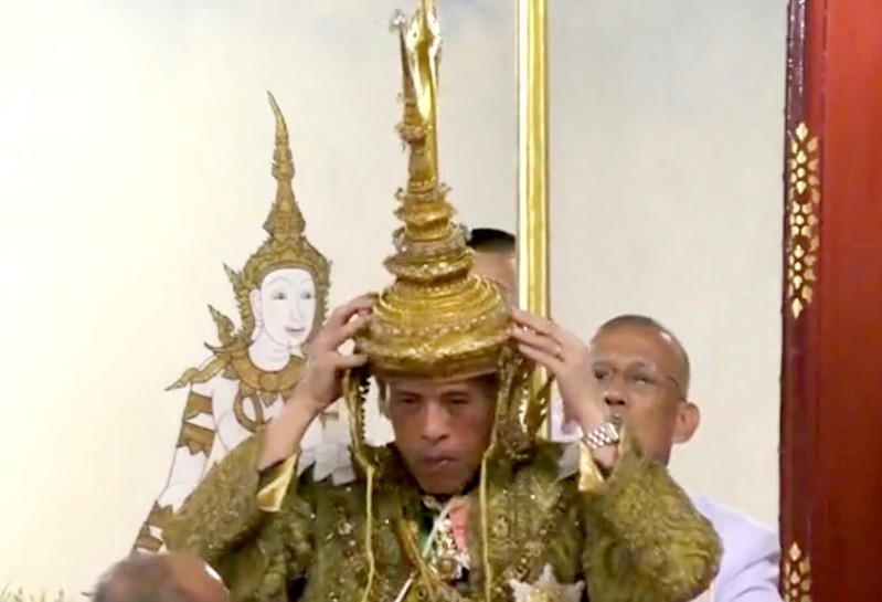 [NEWS] ‘I shall reign with righteousness’: Thailand crowns king in ornate ceremonies – Loganspace AI