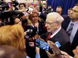 [NEWS] Warren Buffett praises Kraft Heinz operations, says Wells Fargo made ‘big mistakes’ – Loganspace AI