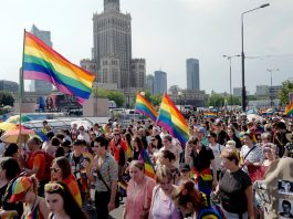[NEWS] Warsaw pride parade attracts large crowd amid heated political debate – Loganspace AI