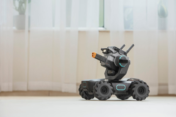 [NEWS] DJI gets into the battling robot business – Loganspace