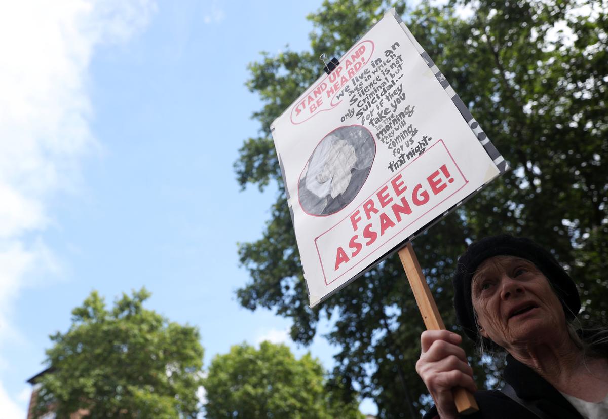 [NEWS] UK court sets Assange U.S. extradition hearing for February 2020 – Loganspace AI