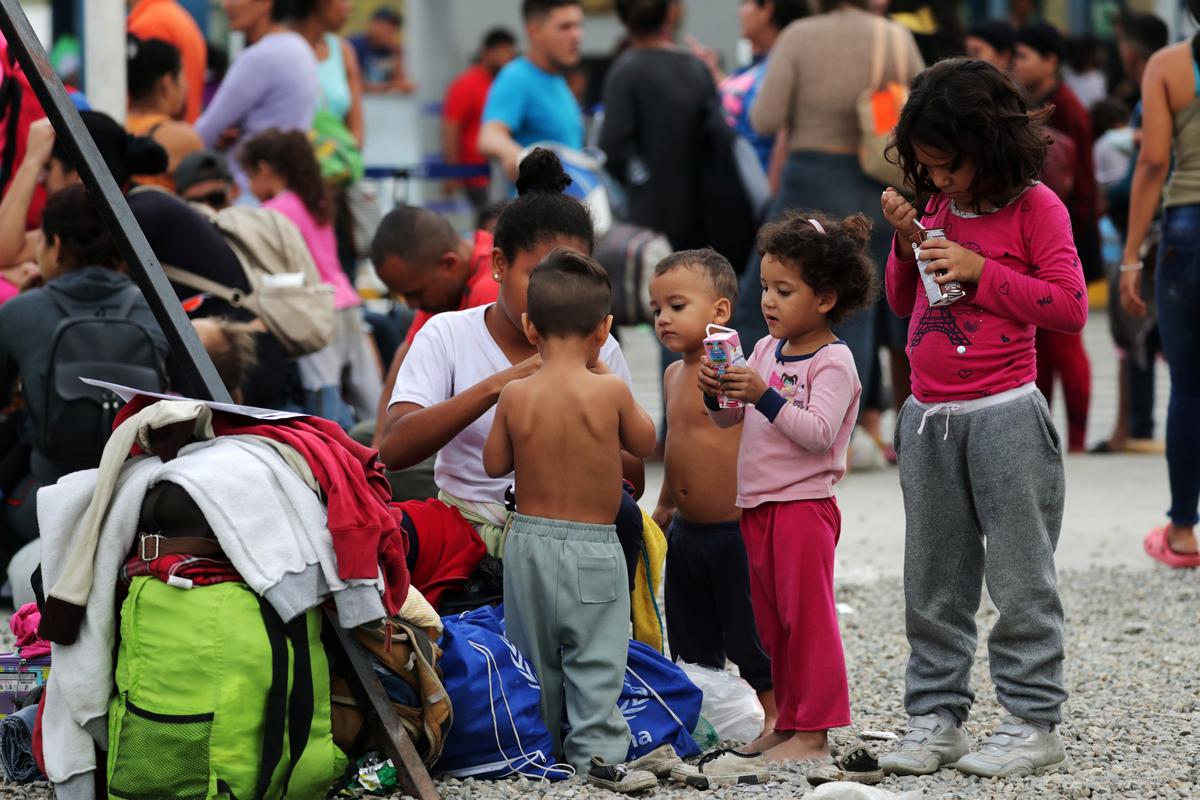 [NEWS] Venezuelans rush to Peru border ahead of migration crackdown – Loganspace AI