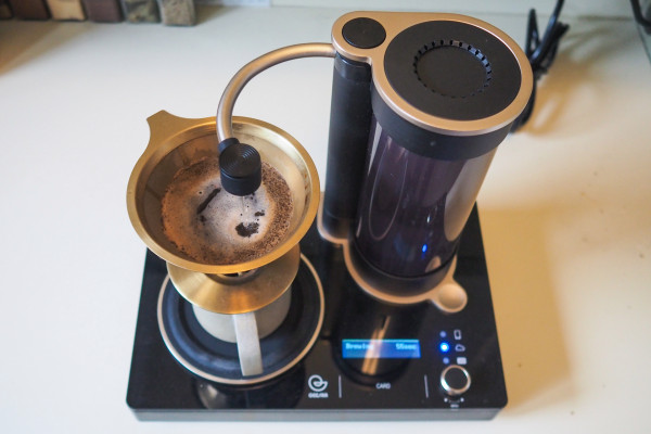 [NEWS] The Geesaa automates (but overcomplicates) pourover coffee – Loganspace