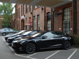 [NEWS] Why all standard black Tesla cars are about to cost $1,000 more – Loganspace