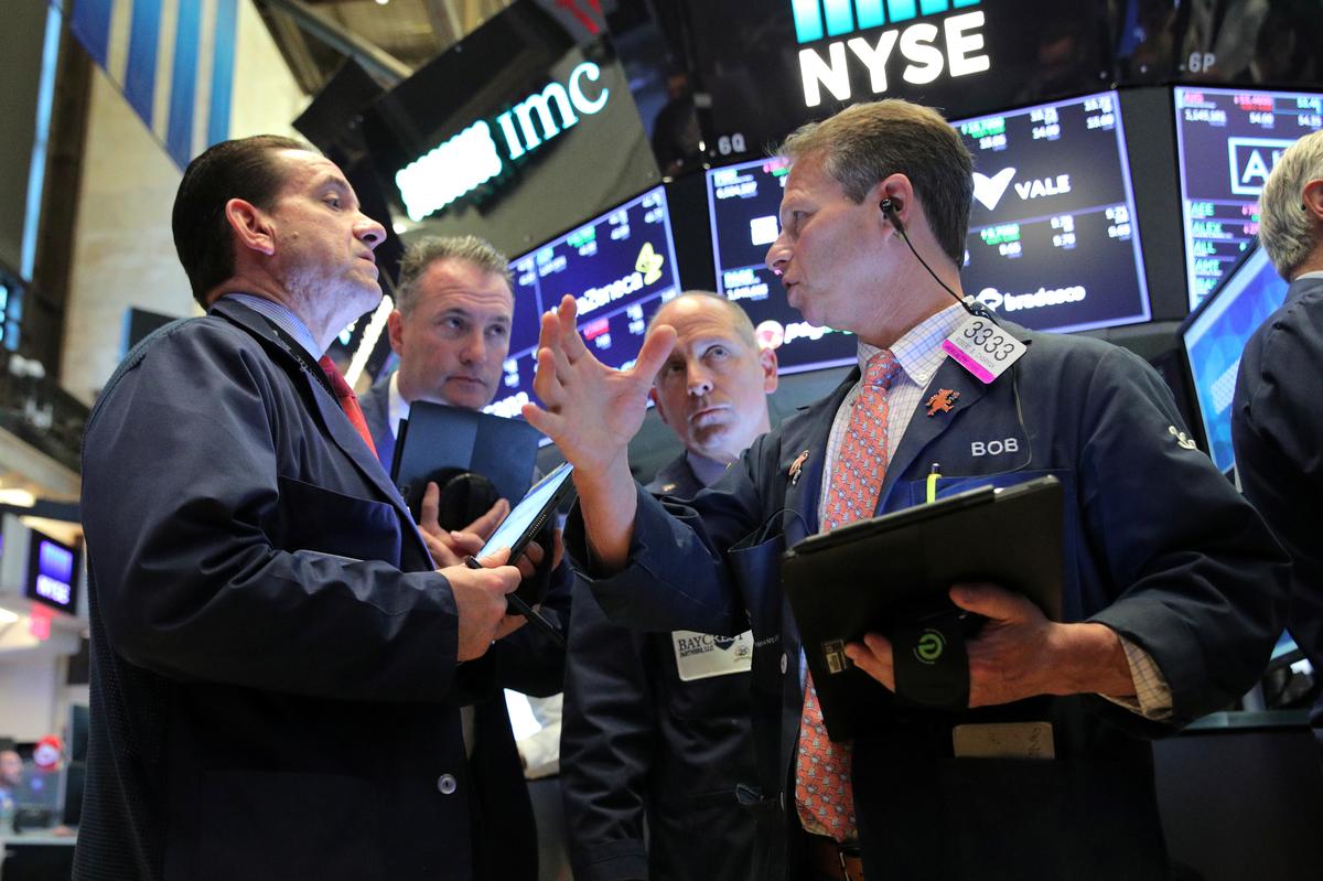 [NEWS] S&P 500 touches record high as Wall Street eyes trade talks – Loganspace AI