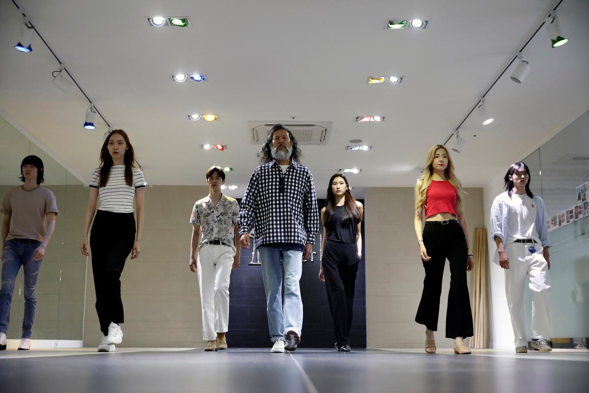 [NEWS] ‘Don’t ask my age’: Ageing South Koreans begin a new chapter on the catwalk, YouTube – Loganspace AI
