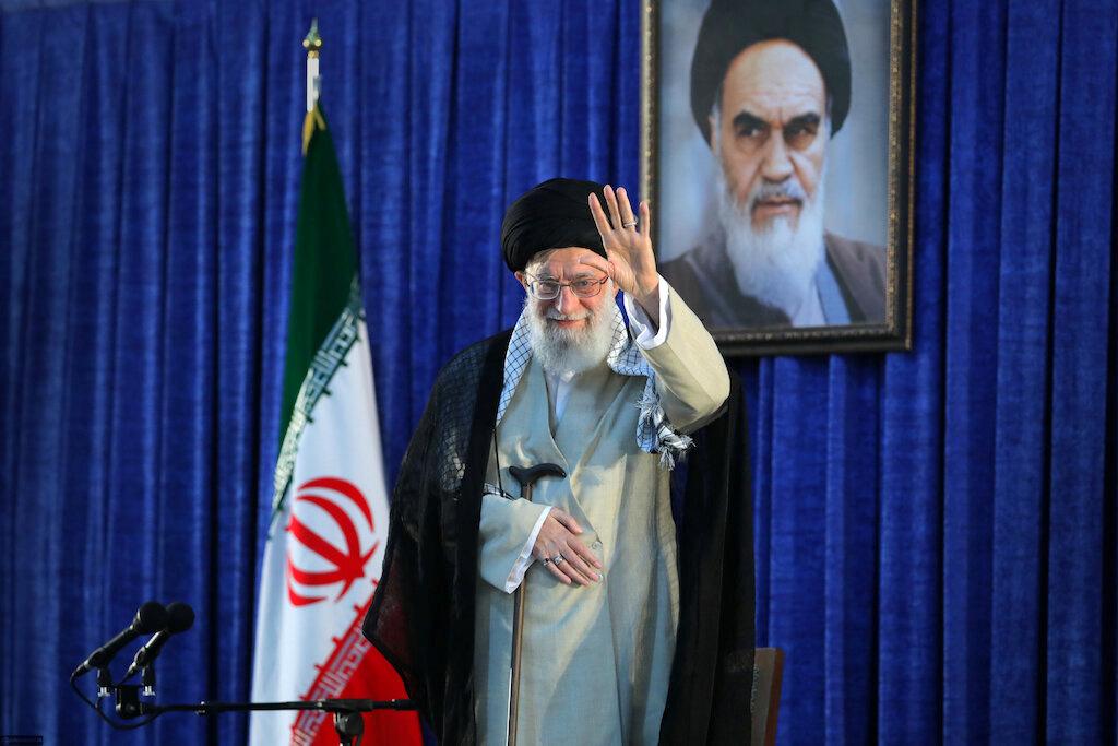 [NEWS] Trump threatens ‘obliteration,’ Iran calls White House ‘mentally retarded’ – Loganspace AI