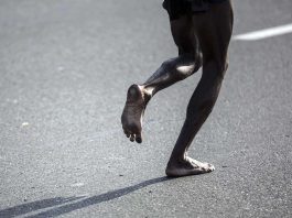 [Science] Barefoot walkers have tough feet but sense the ground just as well – AI