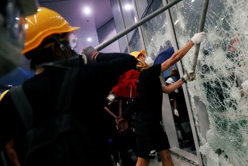 [NEWS] China condemns violent Hong Kong protests as ‘undisguised challenge’ to its rule – Loganspace AI