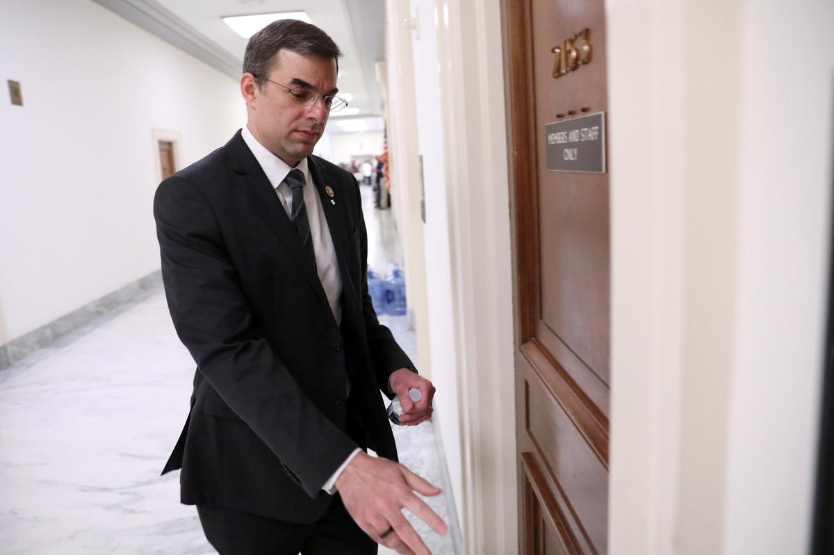 [NEWS] Trump frightens Republicans but ‘doesn’t scare me,’ departing party congressman Amash says – Loganspace AI