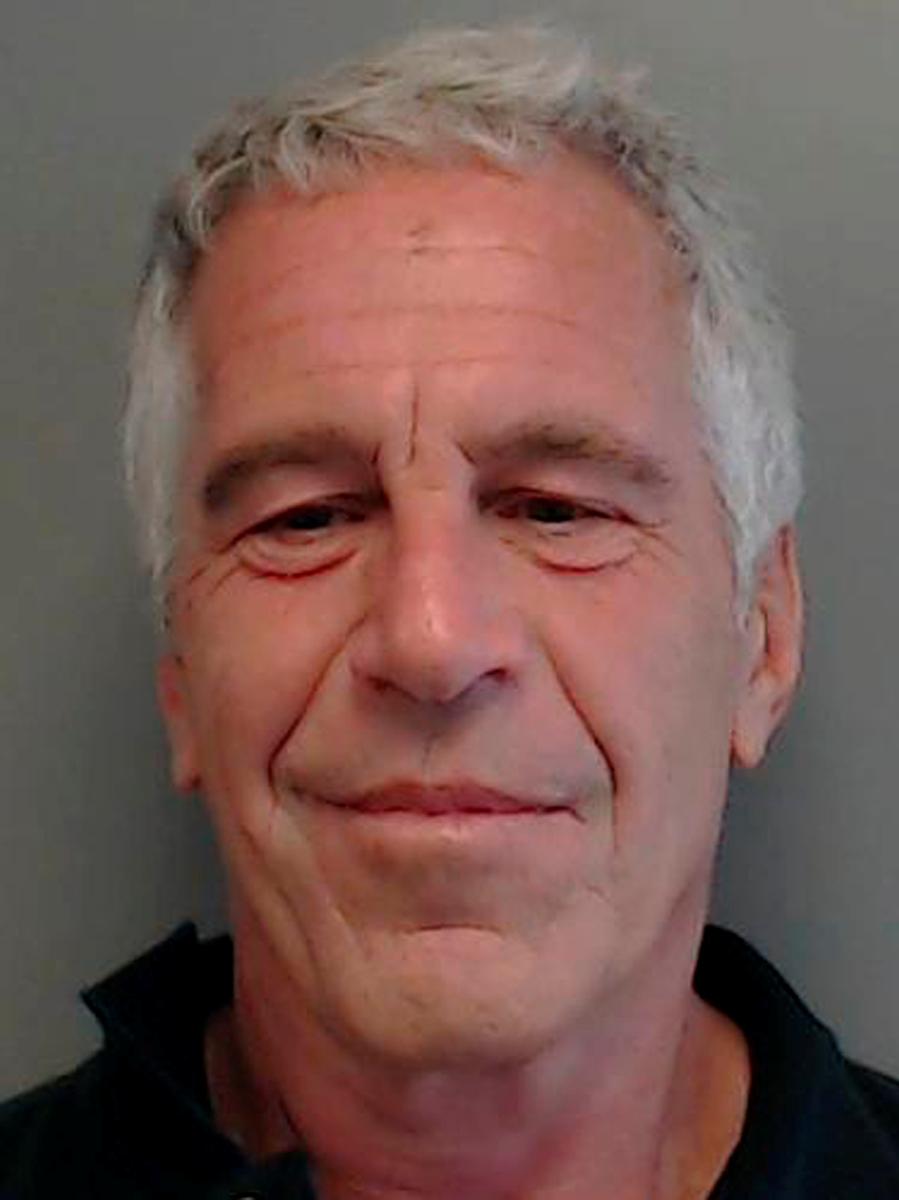 [NEWS] U.S. financier Epstein lured underage girls to his mansions for sex acts: prosecutors – Loganspace AI
