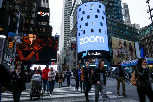 [NEWS] A vulnerability in Zoom’s Mac client could allow websites to turn on cameras without permission – Loganspace