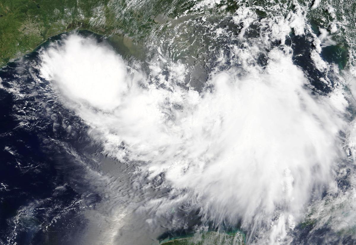 [NEWS] Tropical Storm Barry nears New Orleans, raising flood threat – Loganspace AI