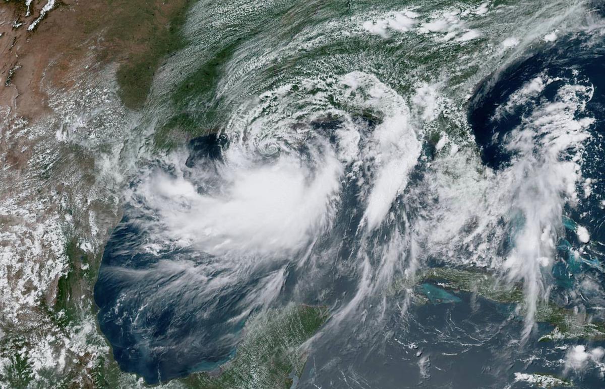 [NEWS] Barry churns off Louisiana, New Orleans storm surge lower than feared – Loganspace AI