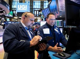 [NEWS] Wall Street slightly lower as Citi results weigh on bank stocks – Loganspace AI