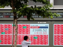 [NEWS] Asian shares inch up as cautious investors await U.S. data, earnings – Loganspace AI