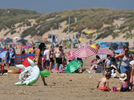 [Science] The UK has its hottest ever July day with temperatures hitting 38.1C – AI