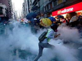 [NEWS] Protesters clash in Hong Kong as cycle of violence intensifies – Loganspace AI