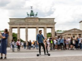 [NEWS] Audi’s new scooter might actually solve a major problem with scooters – Loganspace