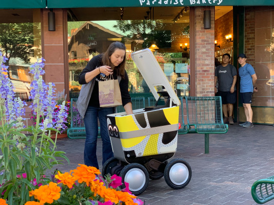[NEWS] Postmates lands first-ever permit to test sidewalk delivery robots in San Francisco – Loganspace
