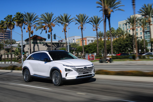 [NEWS] Hyundai’s fuel cell SUV just scored a top safety rating from IIHS – Loganspace