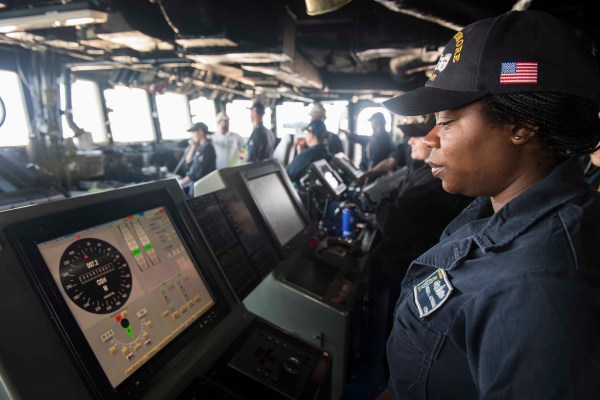 [NEWS] Navy ditches touchscreens for knobs and dials after fatal crash – Loganspace