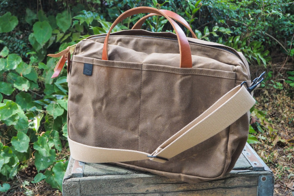 [NEWS] Waxed canvas bags from Waterfield, Manhattan Portage, Saddleback and more – Loganspace