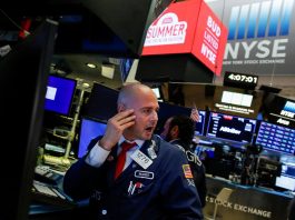 [NEWS] Stocks edge lower as investors eye Fed’s Jackson Hole meeting – Loganspace AI