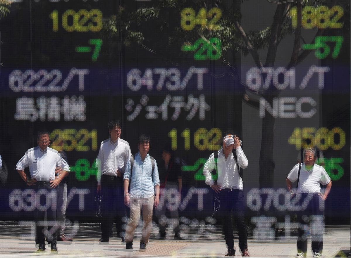 [NEWS] Asia stocks, bond yields climb as trade war fears ebb – Loganspace AI