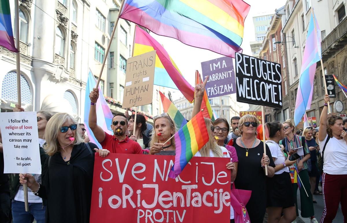 [NEWS] Bosnians march in first Gay Pride under tight police protection – Loganspace AI