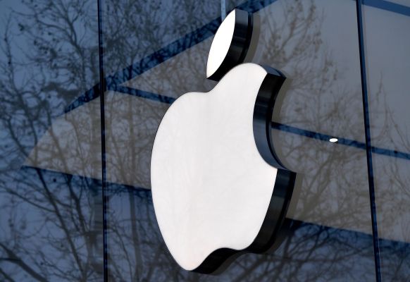 [NEWS] Apple tweaks its App Store algorithm as antitrust investigations loom – Loganspace