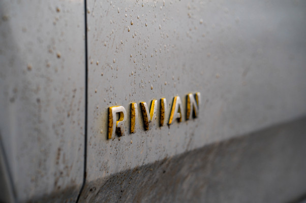 [NEWS] Rivian lands $350 million investment from Cox Automotive – Loganspace