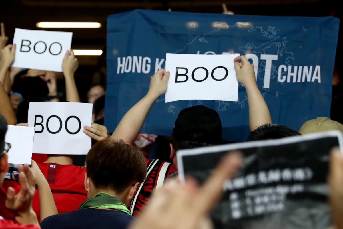 [NEWS] Hong Kong protesters boo Chinese anthem, as leader warns against interference – Loganspace AI