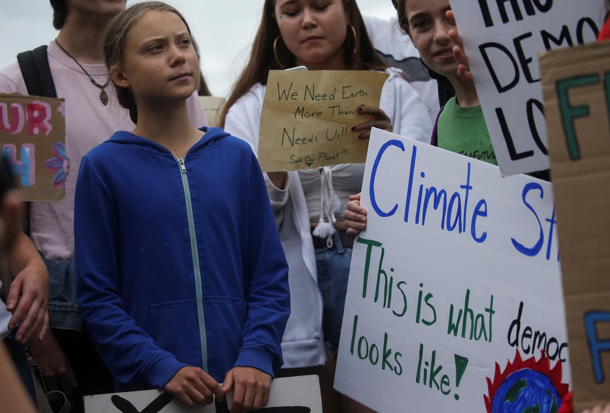 [NEWS] Teenage activist Greta Thunberg takes climate protest to Trump – Loganspace AI