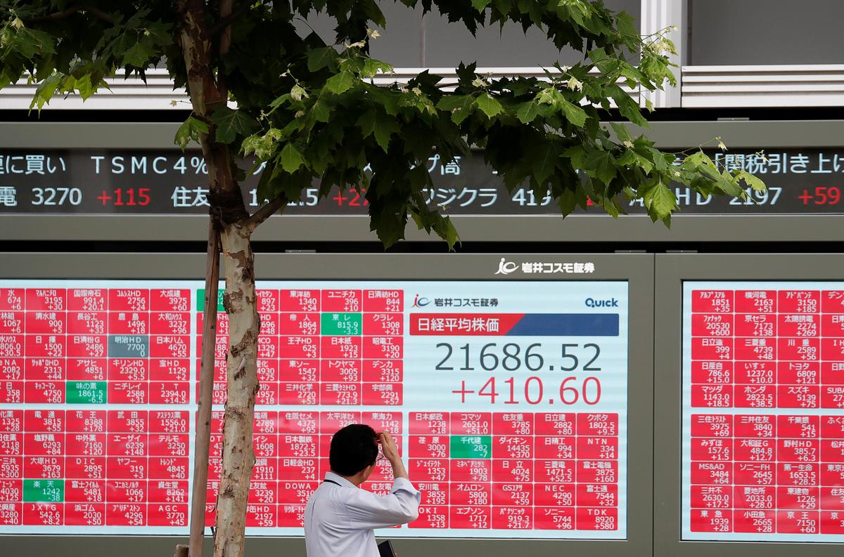 [NEWS] Asian shares on track for weekly loss amid mounting U.S. political uncertainties – Loganspace AI