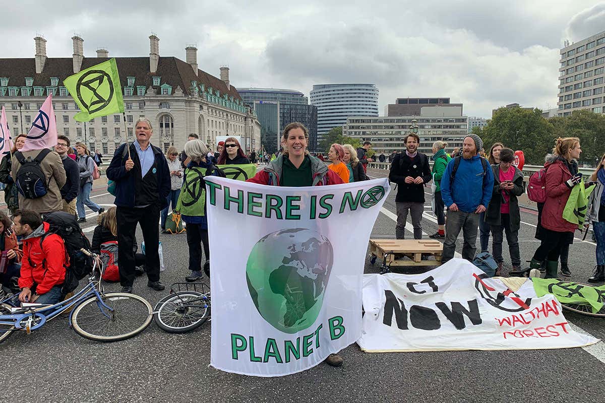 [Science] UK scientists join the Extinction Rebellion climate change protests – AI